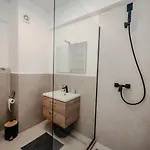 A65 - Alezzi Odyssey Pool & 公寓式酒店 那沃达利